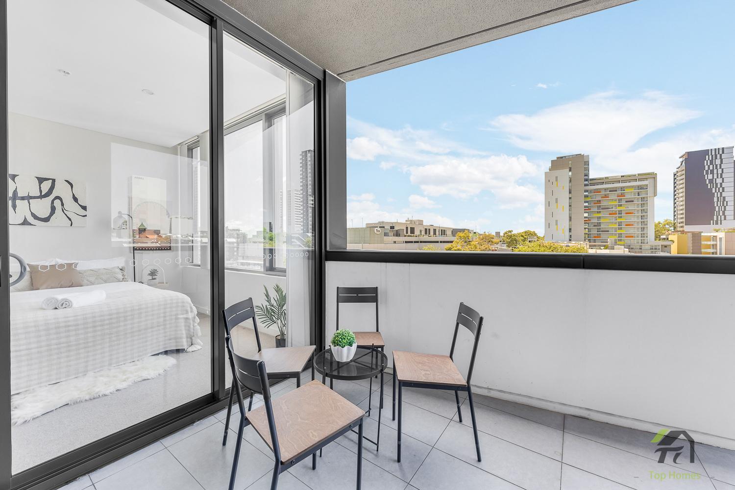 Apartment Cozy In Burwood 2b1b *